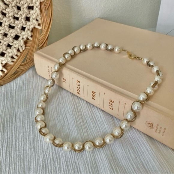 Pearl & Gold Chain Necklace Vintage “Alienor” Classic Style Quiet Luxury Elegant - Picture 9 of 10